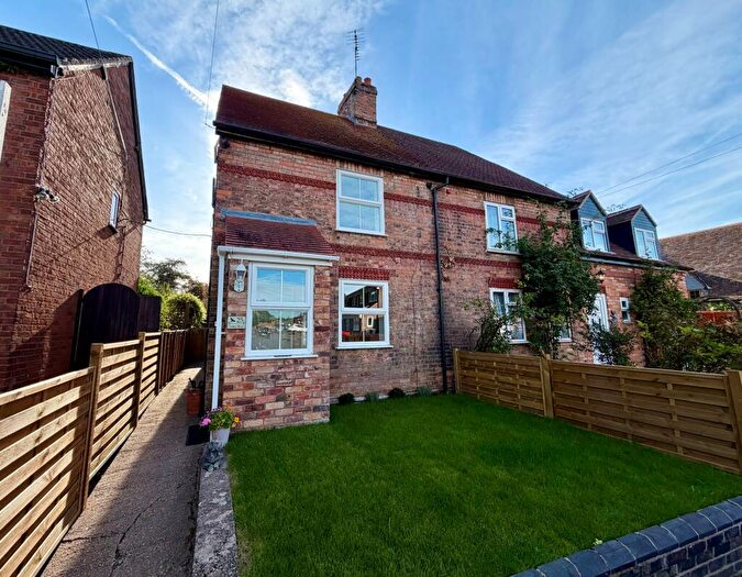 3 Bedroom House To Rent In Fisher Road, Bishops Itchington, CV47