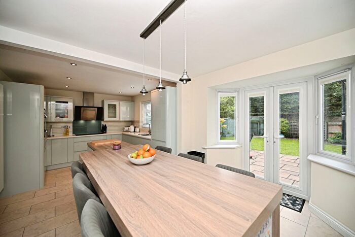 5 Bedroom Detached House For Sale In Lawford Lane, Bilton, Rugby, CV22