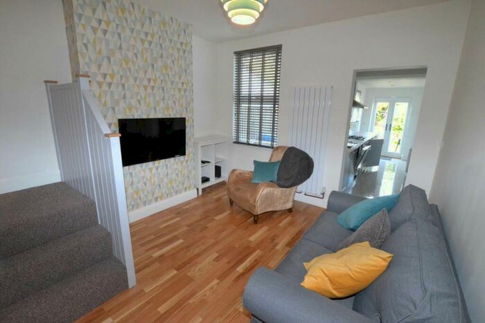 3 Bedroom Property To Rent In Handford Street, DE22