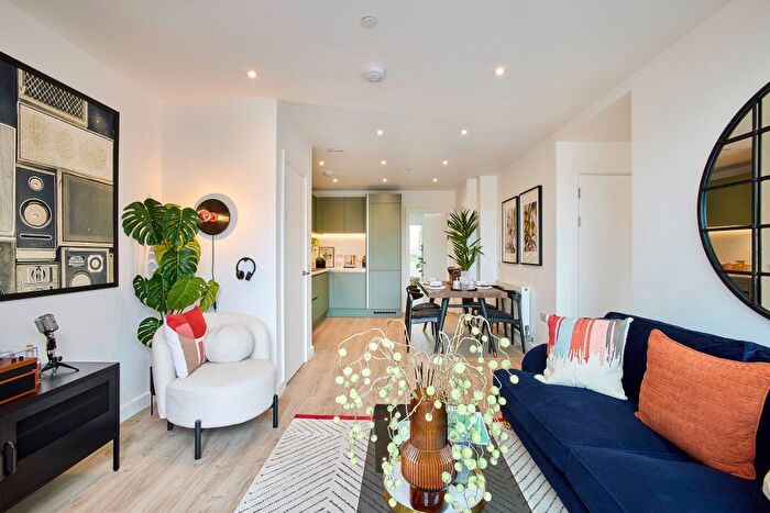 2 Bedroom Flat For Sale In Marshgate Lane, E15