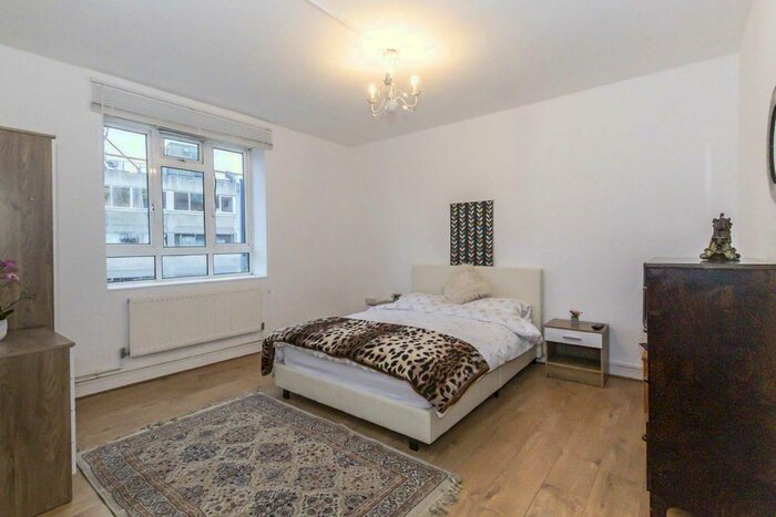 4 Bedroom Flat To Rent In White City Estate, London, W12