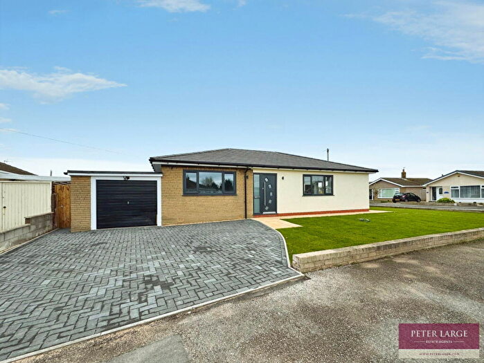 3 Bedroom Detached Bungalow For Sale In Rees Avenue, Rhyl, LL18