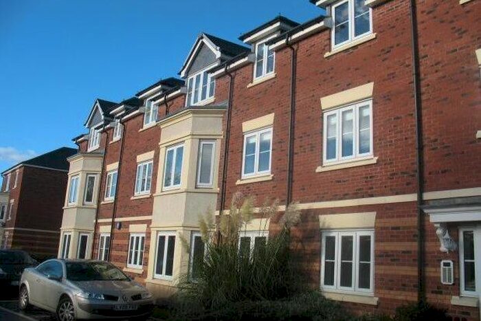 2 Bedroom Flat To Rent In Hollins Drive, Stafford, ST16