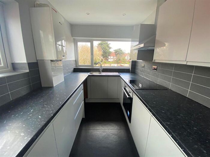2 Bedroom Flat To Rent In Station LaneHornchurchEssex, RM12