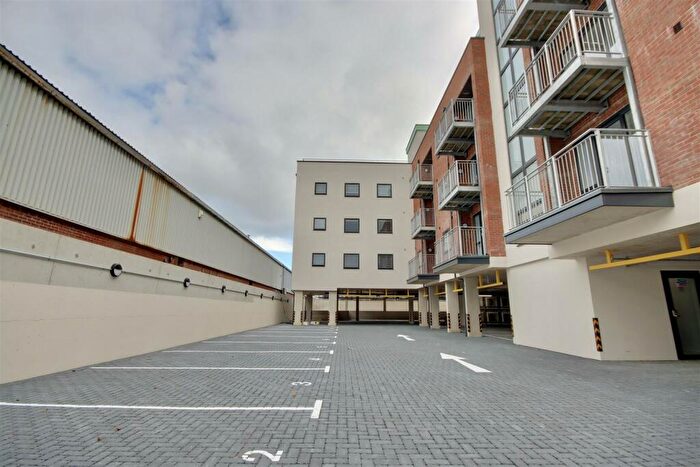 1 Bedroom Flat To Rent In Mumby Road, Gosport, PO12