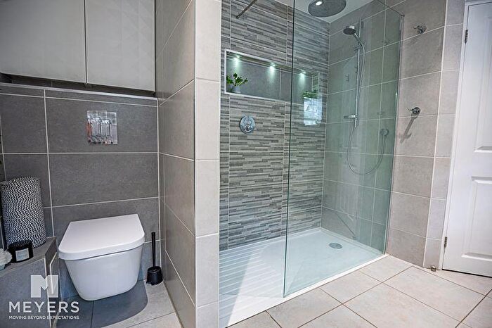 3 Bedroom Detached Bungalow For Sale In Wimborne Road, Bournemouth, BH10