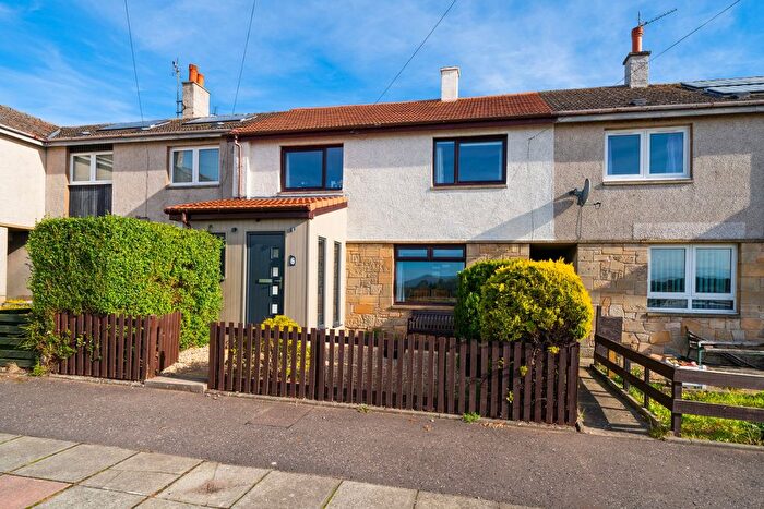 3 Bedroom Terraced House For Sale In Moorfields Gardens, Springfield, KY15