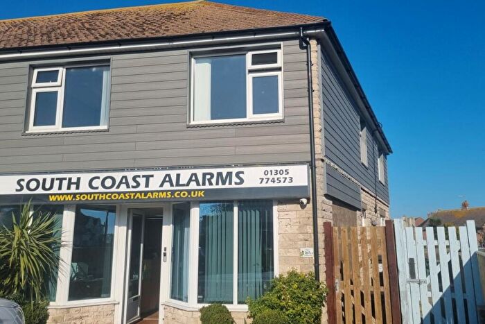 3 Bedroom Flat To Rent In Portland Road, Weymouth, DT4