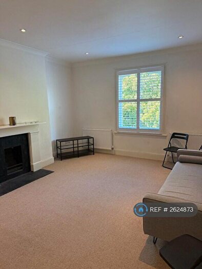 2 Bedroom Flat To Rent In Crystal Palace, London, SE19