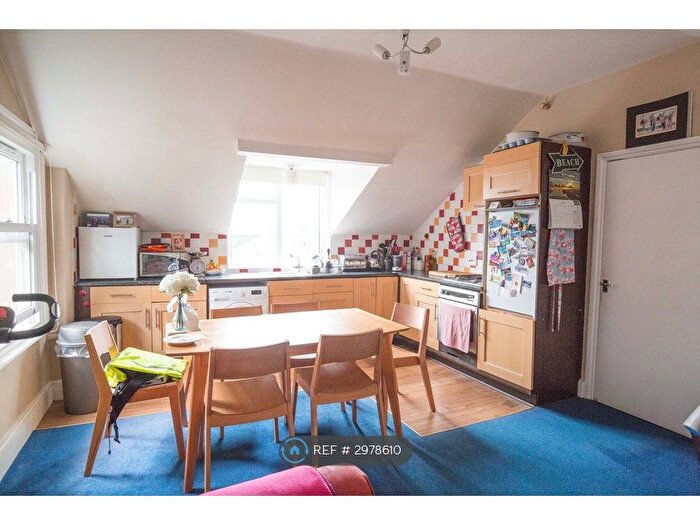 1 Bedroom Flat To Rent In Bedford Hill, Balham London, SW12