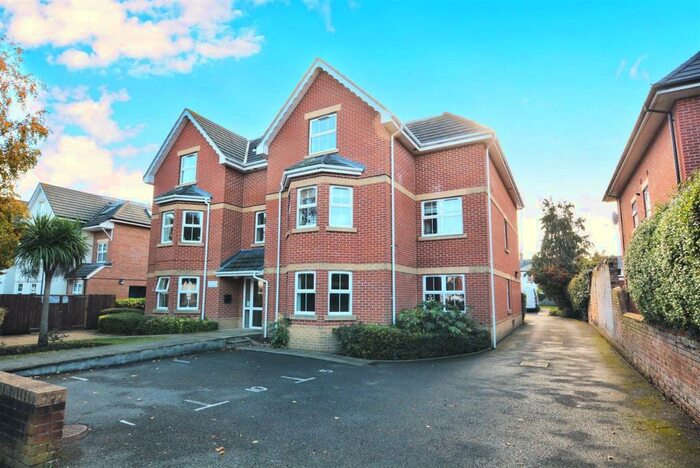 2 Bedroom Flat To Rent In Lowther Road, Bournemouth, BH8