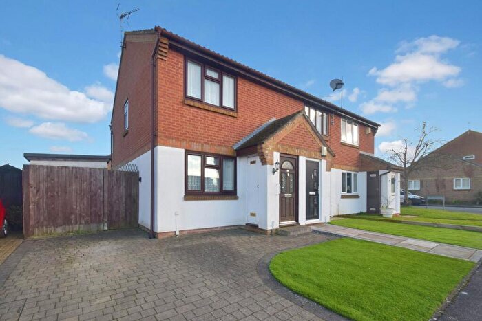 2 Bedroom End Of Terrace House For Sale In Chaffes Lane, Upchurch, Sittingbourne, ME9