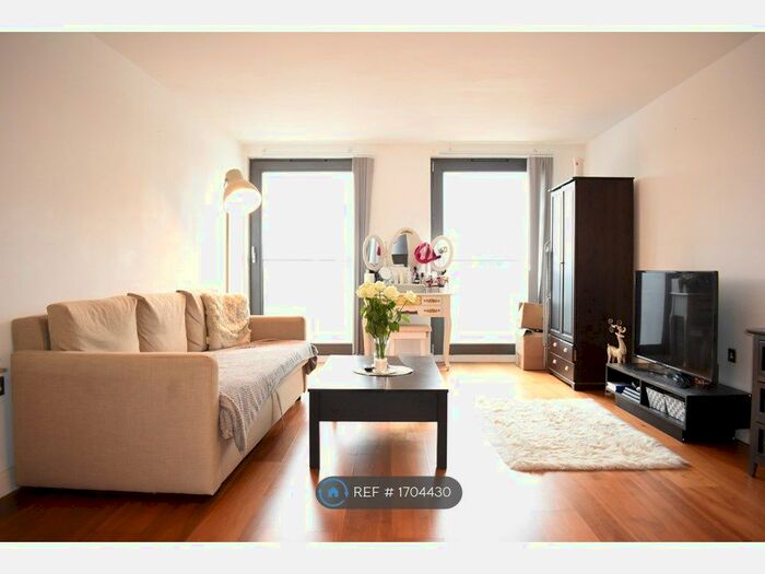 1 Bedroom Flat To Rent In High Street, Slough, SL1