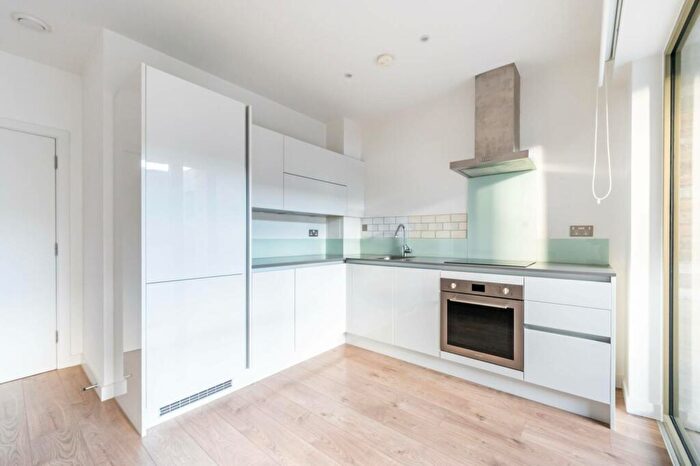 1 Bedroom Flat To Rent In Galley House, , Gallions Reach, London, E16