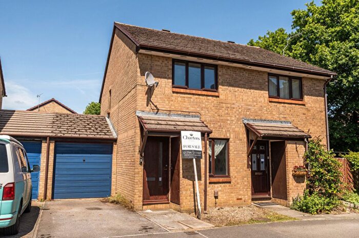 2 Bedroom Semi Detached House For Sale In Clydesdale Way, Totton, Southampton, Hampshire, SO40