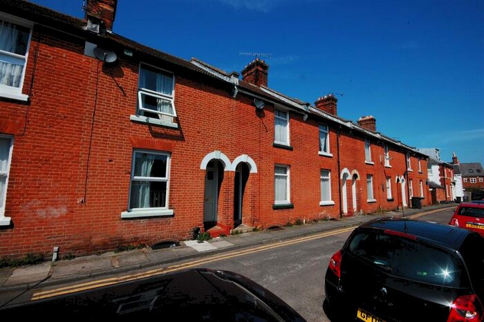 4 Bedroom Terraced House To Rent In Grove Terrace, Canterbury, CT1