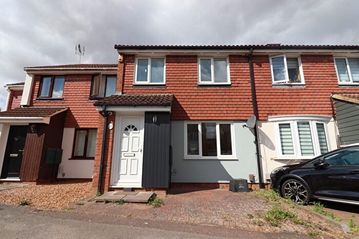 3 Bedroom Detached House To Rent In Coltsfoot Green, Luton, LU4