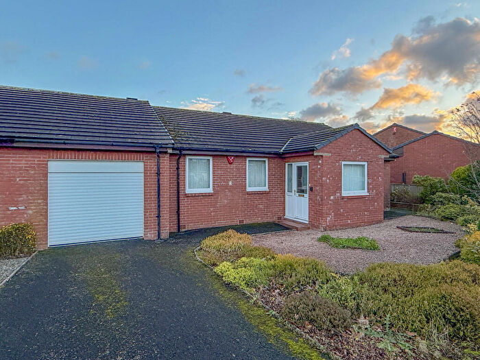 3 Bedroom Semi-Detached Bungalow For Sale In Glebe Close, Dalston, CA5