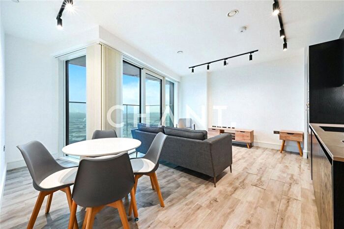 2 Bedroom Flat To Rent In Portal Way, London, W3