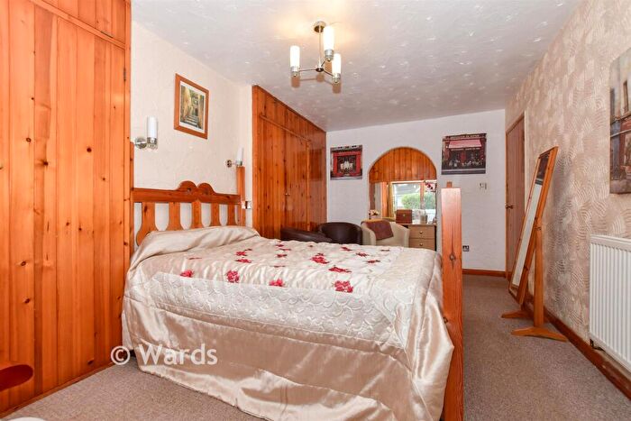 3 Bedroom Semi-Detached Bungalow For Sale In Cedar Road, Sturry, Canterbury, Kent, CT2