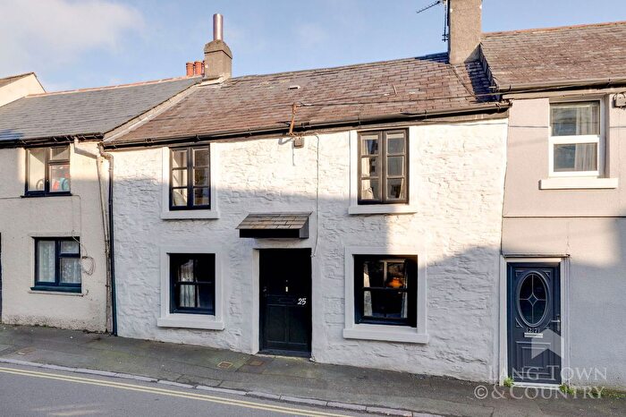 4 Bedroom Terraced House For Sale In Underwood Road, Plympton, Plymouth, PL7