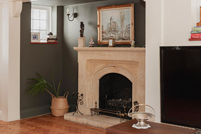 4 Bedroom Detached House For Sale In Manor Wood Road, Purley, Surrey, CR8