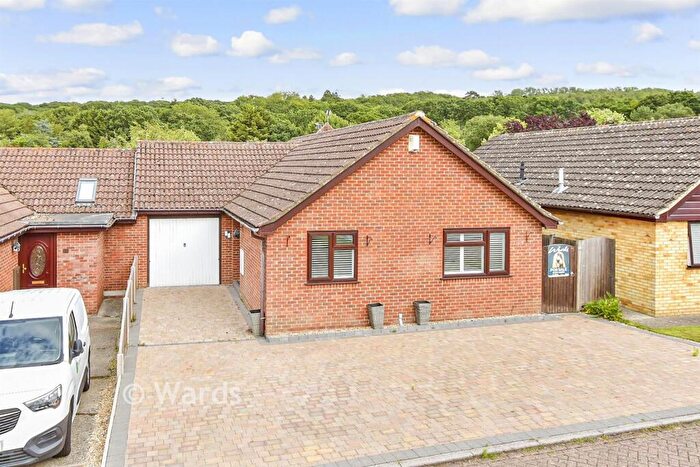 2 Bedroom Detached Bungalow For Sale In Woodside, Dunkirk, Faversham, Kent, ME13