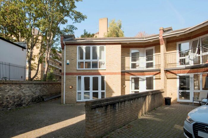 5 Bedroom Semi-Detached House To Rent In Tabley Road, Holloway, Islington, North London, N7