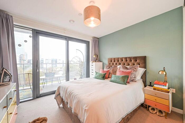 1 Bedroom Flat To Rent In Yabsley Street, Canary Wharf, London, E14