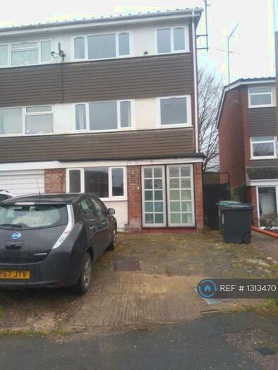 3 Bedroom End Of Terrace House To Rent In Standring Rise, Hemel Hempstead, HP3