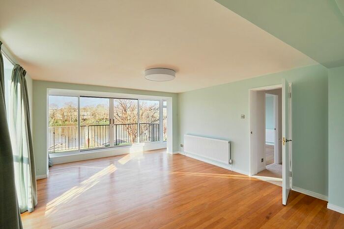 4 Bedroom Town House To Rent In Chiswick Staithe, Chiswick, W4