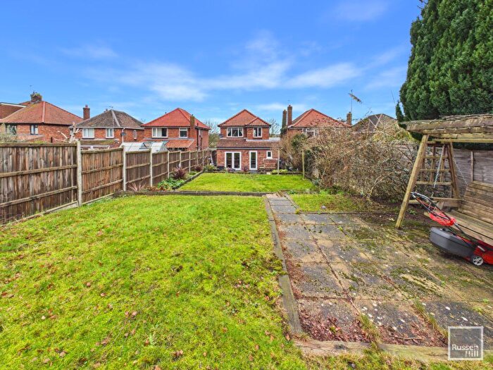 4 Bedroom Detached House For Sale In Dereham Road, West Norwich, NR5