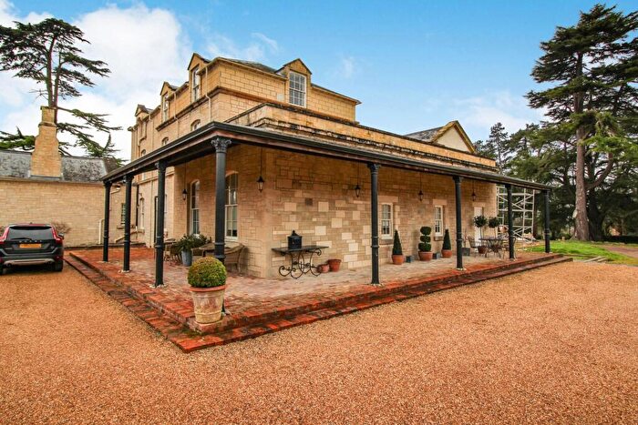 2 Bedroom Apartment To Rent In Sandridge Park, Sandridge Common, SN12