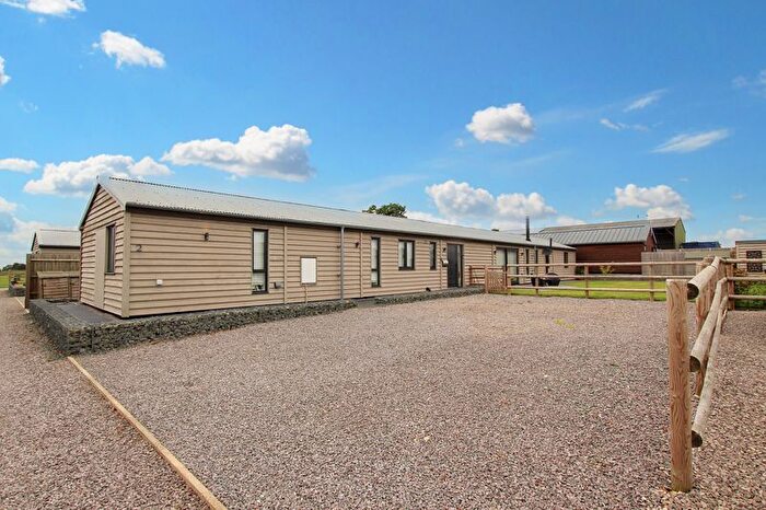 3 Bedroom Bungalow To Rent In Dingle Lane, Twyning, Tewkesbury, GL20