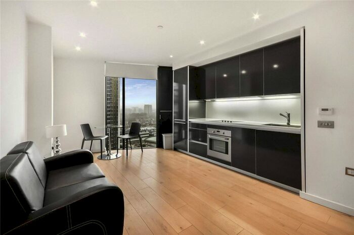 Studio To Rent In Walworth Road, Elephant And Castle, London, SE1