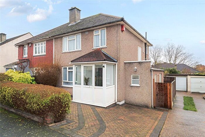 3 Bedroom Semi Detached House For Sale In Badgers Croft, London, SE9