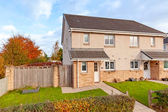 3 Bedroom Semi Detached House For Sale In Langton Road, East Calder, EH53