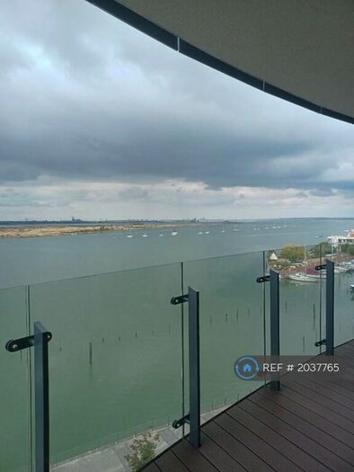 2 Bedroom Flat To Rent In The Peninsula, Gillingham, ME7