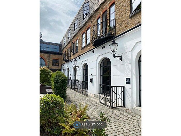 2 Bedroom Flat To Rent In The Metalworks, London, SW4
