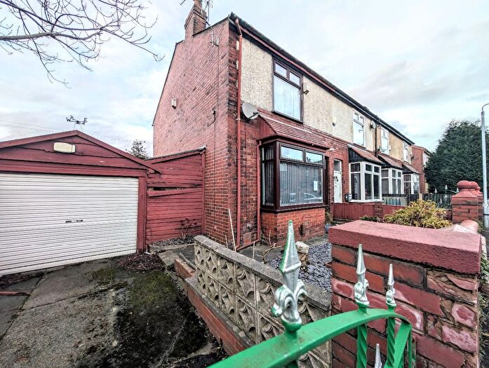 2 Bedroom Terraced House For Sale In Glen Avenue, Bolton, BL3