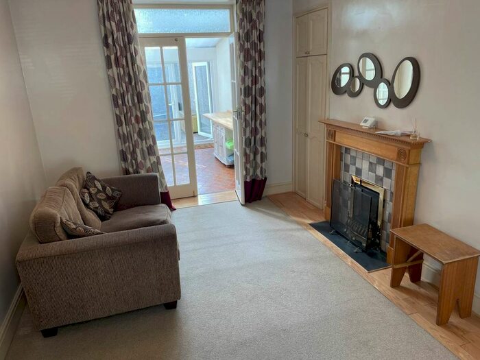 3 Bedroom Property To Rent In Rodney Street, Sandfields, Swansea, SA1