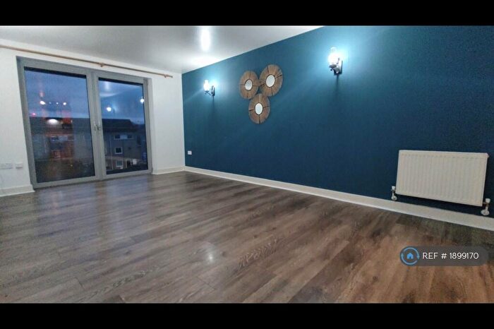 2 Bedroom Flat To Rent In Tideslea Path, London, SE28