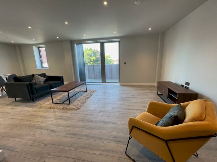 2 Bedroom Apartment To Rent In Steel House, The Metalworks, Slough, SL2