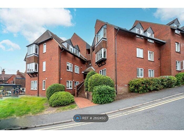 1 Bedroom Flat To Rent In The Mount, Guildford, GU2