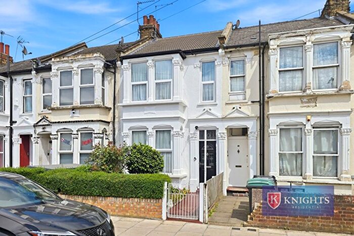 3 Bedroom Terraced House For Sale In St Pauls Road, Tottenham, London, N17