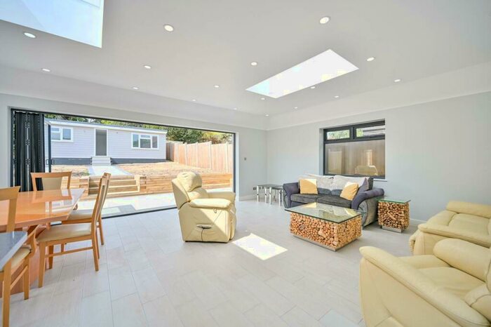 3 Bedroom Bungalow To Rent In Southwood Drive, Surbiton, KT5