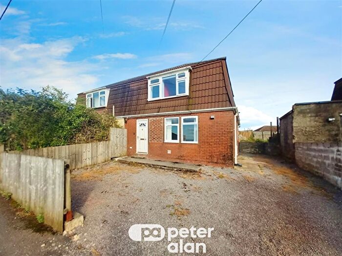 3 Bedroom Property To Rent In Heol-Y-De, Rhigos, Aberdare, CF44