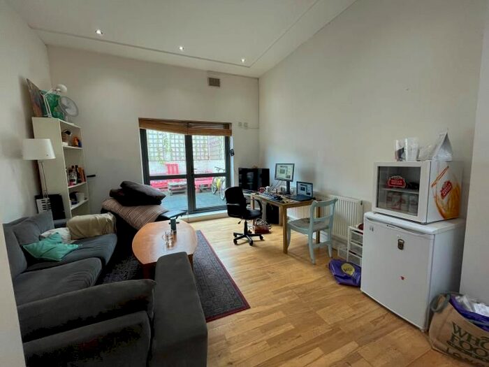 4 Bedroom Property To Rent In Cornthwaite Road, London, E5