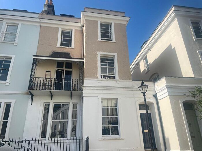 1 Bedroom Flat To Rent In Canynge Square, Bristol, BS8