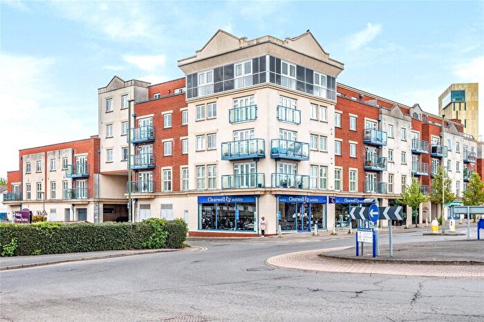 2 Bedroom Flat For Sale In Goldsworth Road, Woking, Surrey, GU21